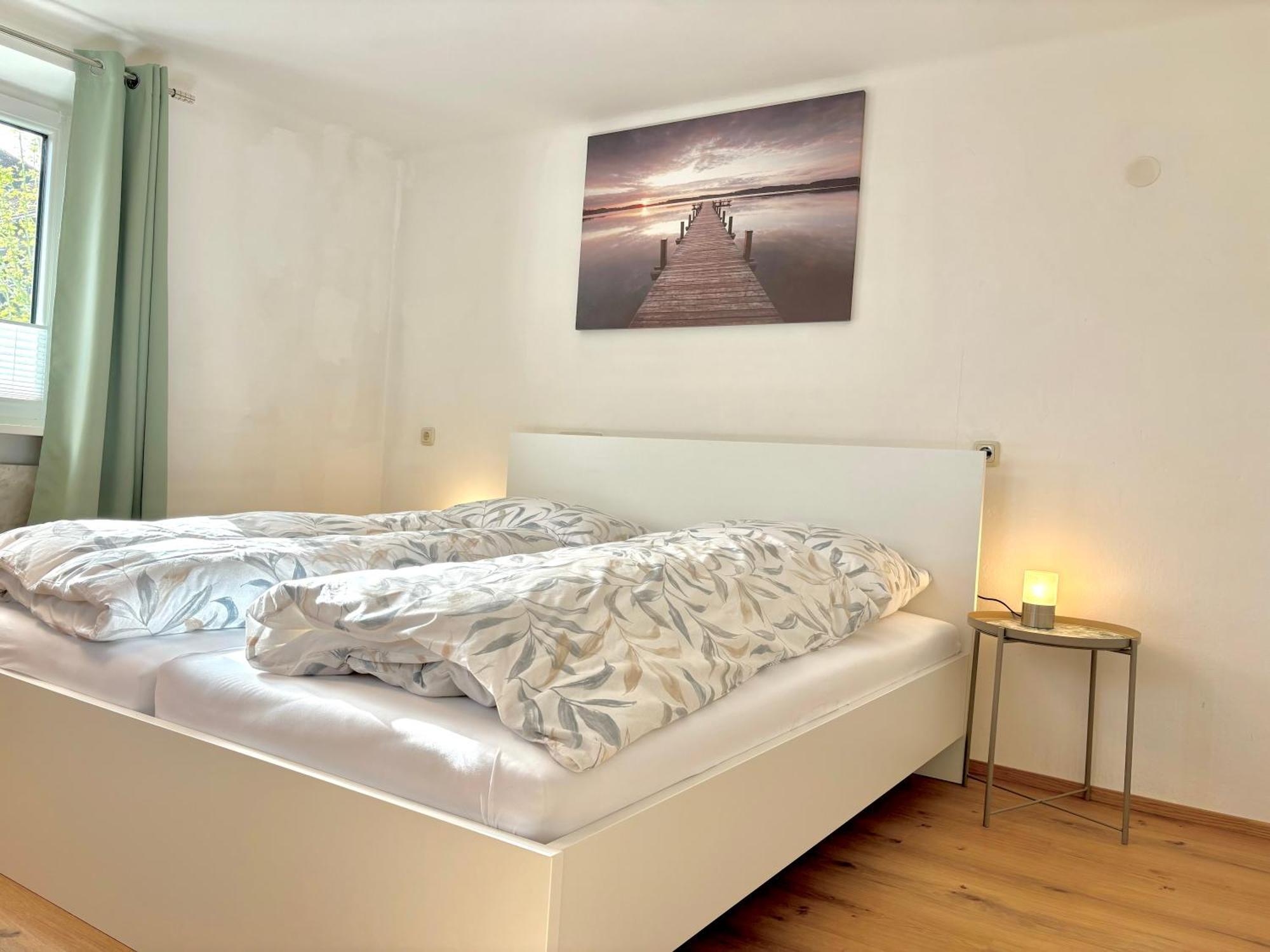 Gaesthaus "Seeblick" Seekirchen am Wallersee Chambre photo