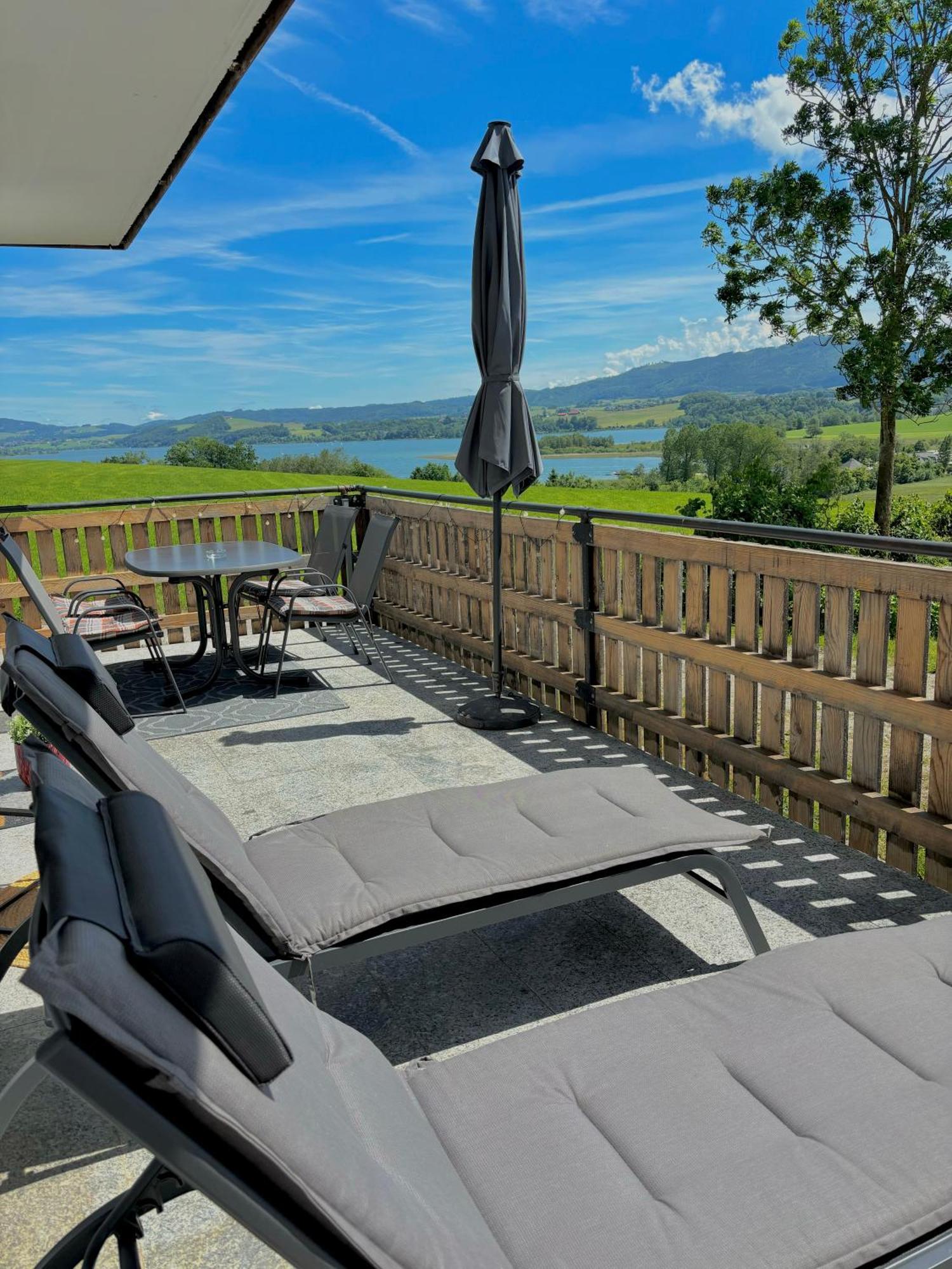 Gaesthaus "Seeblick" Seekirchen am Wallersee Extérieur photo