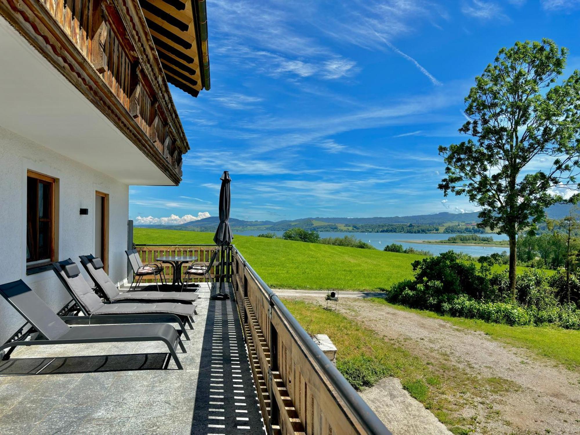Gaesthaus "Seeblick" Seekirchen am Wallersee Extérieur photo