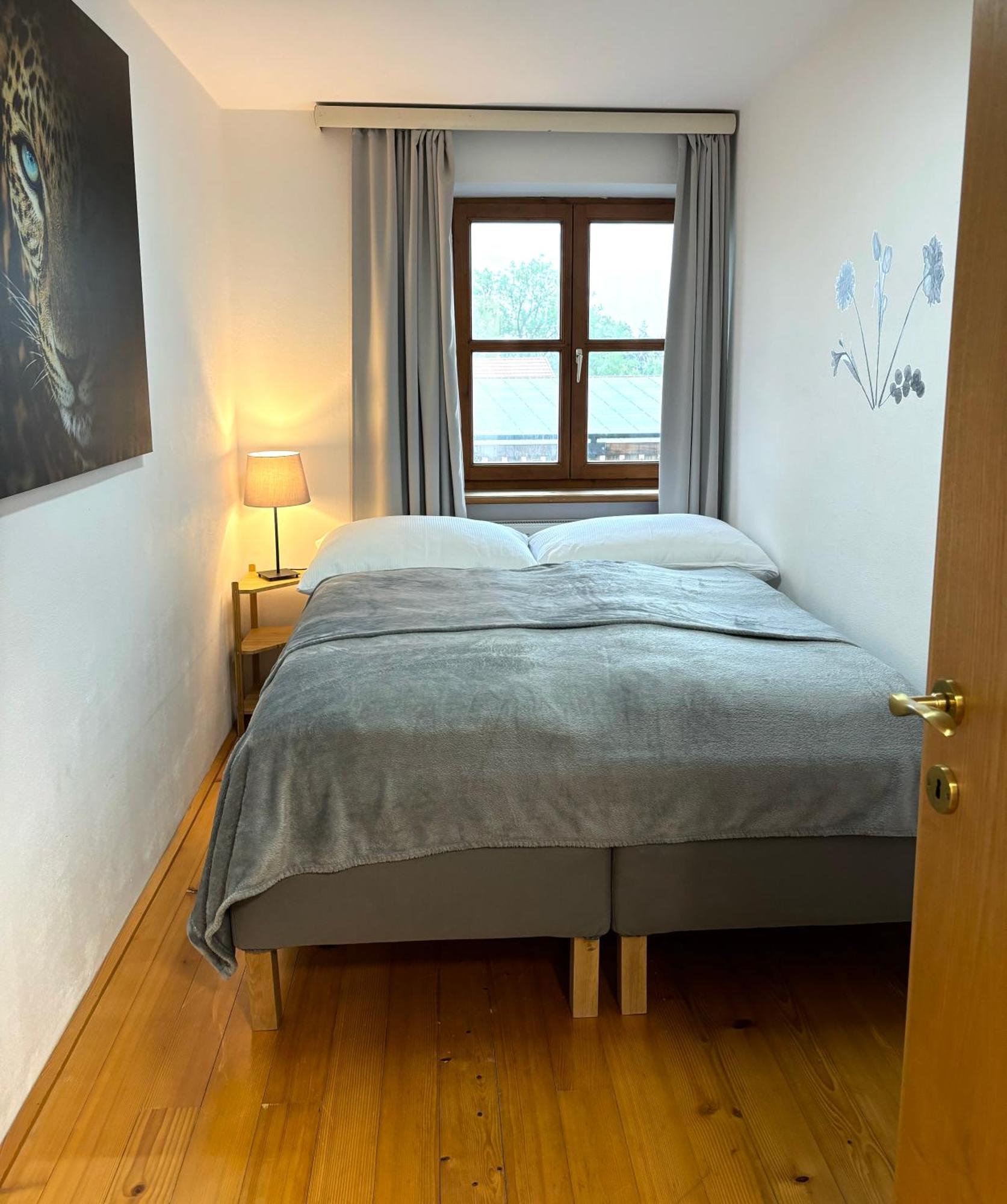 Gaesthaus "Seeblick" Seekirchen am Wallersee Chambre photo