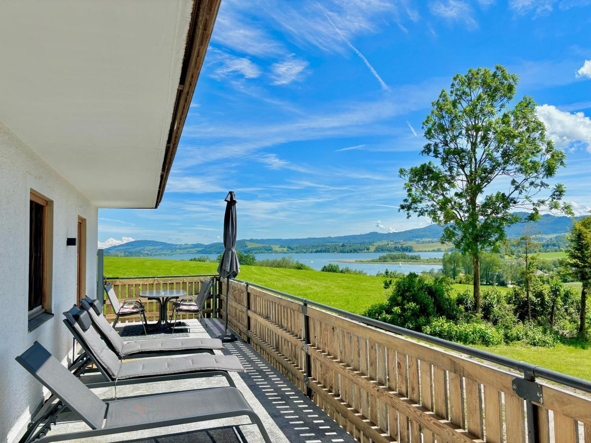 Gaesthaus "Seeblick" Seekirchen am Wallersee Extérieur photo